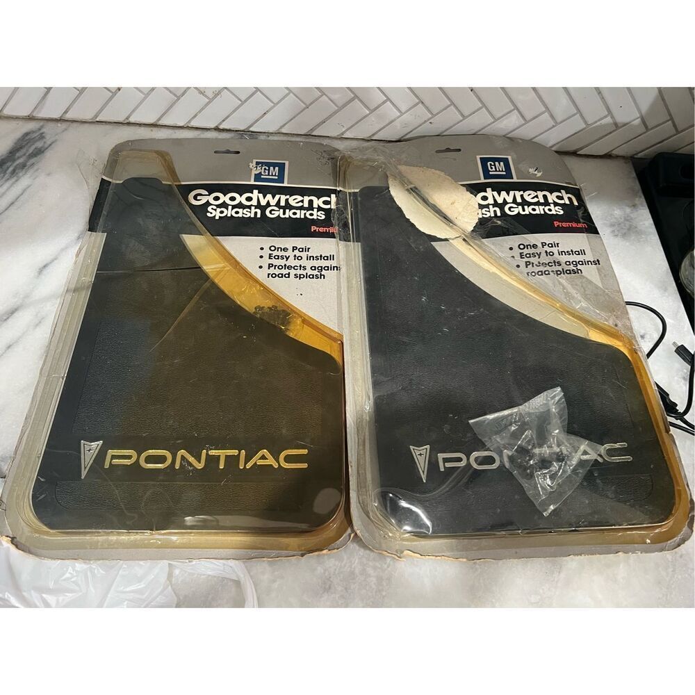 ￼OEM Genuine GM PONTIAC premium Splash Guard Set black Pontiac 1 pair